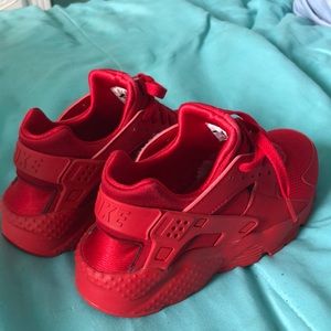 Red nike's